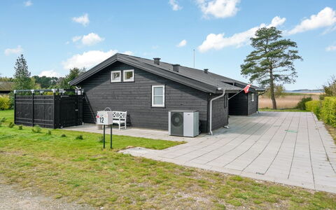 Antti - 350M from the Sea: Pflanzengemeinschaft, Sonnenlicht, Krautige Pflanze, Garten, Plantage, Landwirtschaft, Bauernhof