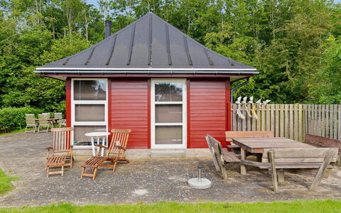 Wrage - 500M from the Sea: Flooring, Wand, Fussboden, Interior Design, Holz, Decke, Holzboden, Beleuchtung, Möbel, Laminatboden