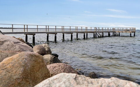 Wrage - 500M from the Sea: Flooring, Wand, Fussboden, Interior Design, Holz, Decke, Holzboden, Beleuchtung, Möbel, Laminatboden
