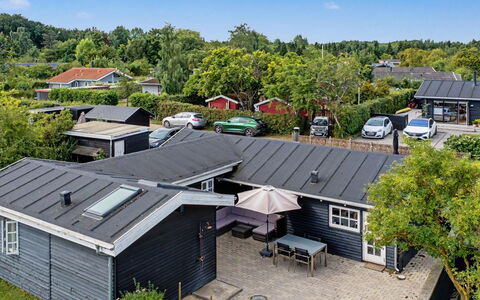 Gunlef - 50M from the Sea: Pflanzengemeinschaft, Sonnenlicht, Krautige Pflanze, Garten, Plantage, Landwirtschaft, Bauernhof