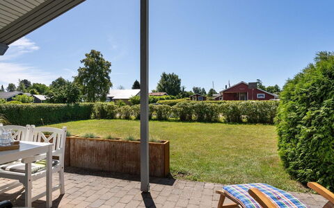 Ilppo - 200M from the Sea: Schwimmbad, Gartenmöbel, Möbel, Resort, Flagstone, Eco Hotel, Schatten, Stuhl, Freizeit, Estate