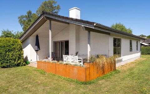 Ilppo - 200M from the Sea: Schwimmbad, Gartenmöbel, Möbel, Resort, Flagstone, Eco Hotel, Schatten, Stuhl, Freizeit, Estate