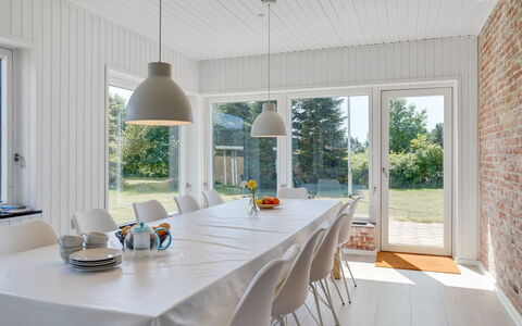 Ilda - 250M from the Sea: Dach, Haus, Zuhause, Hütte, Abstellgleis, Estate, Auffahrt, Gartenbauten, Garten, Schuppen