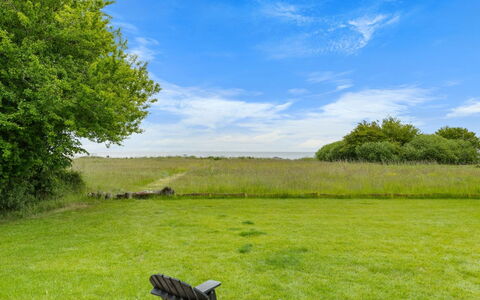 Mato - 100M from the Sea: Himmel, Blau, Grün, Gras, Natürlichen Umgebung, Wiese, Natürliche Landschaft, Einfach, Landschaft, Sommer