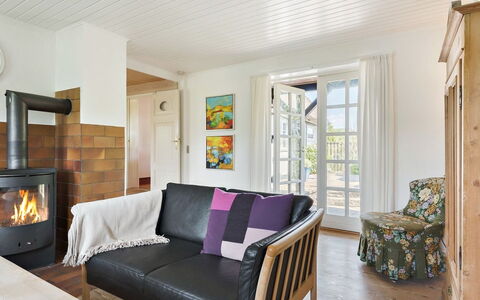 Ajo - 2Km from the Sea: Möbel, Flooring, Interior Design, Fussboden, Holz, Decke, Zimmer, Couch, Wohnzimmer, Holzboden
