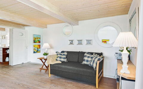 Ajo - 2Km from the Sea: Möbel, Interior Design, Flooring, Fussboden, Couch, Holz, Holzboden, Decke, Zimmer, Wohnzimmer