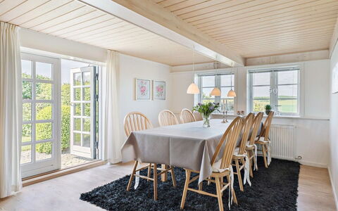 Ajo - 2Km from the Sea: Flooring, Holz, Interior Design, Decke, Möbel, Fussboden, Holzboden, Zuhause, Küche & Esszimmer Tisch, Esszimmer