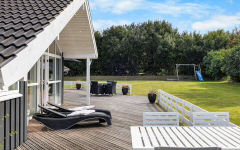 Ønevus - 550M from the Sea: Hütte, Zuhause, Haus, Dach, Veranda, Estate, Abstellgleis, Gartenbauten, Bauernhaus, Garten
