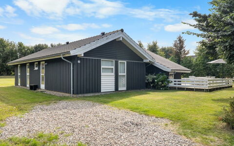 Ønevus - 550M from the Sea: Hütte, Zuhause, Haus, Dach, Veranda, Estate, Abstellgleis, Gartenbauten, Bauernhaus, Garten