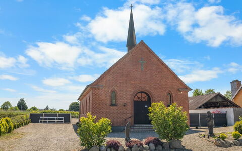 Frothi - 550M from the Sea