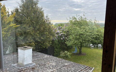Truels - 2Km from the Sea: Grundstueck, Garten, Landscaping, Schatten, Hinterhof, Garten, Daylighting, Gartenbauten, Outdoor Struktur