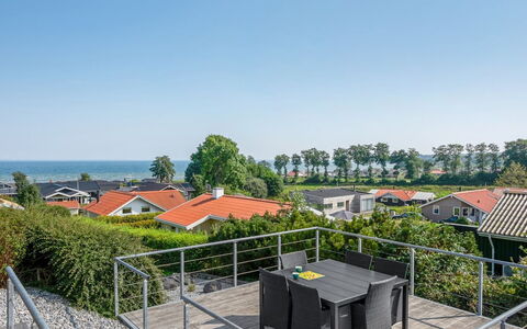 Ebbeline - 150M from the Sea: Pflanzengemeinschaft, Sonnenlicht, Krautige Pflanze, Garten, Plantage, Landwirtschaft, Bauernhof