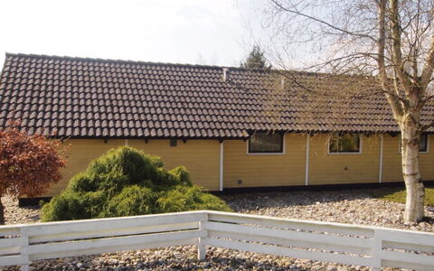 Annelore - 400M from the Sea: Dach, Haus, Zuhause, Hütte, Abstellgleis, Estate, Auffahrt, Gartenbauten, Garten, Schuppen
