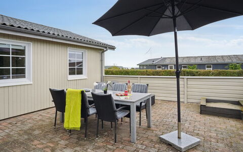 Haralda - 300M from the Sea: Blau, Strauch, Hütte, Ground, Garten, Estate, Schatten, Landscaping, Bauernhaus, Eco Hotel