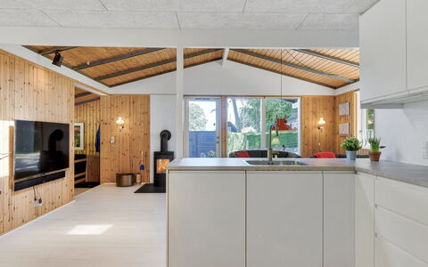Eriksine - 150M from the Sea: Flooring, Holz, Interior Design, Decke, Möbel, Küche, Light Fixture, Fussboden, Countertop, Beleuchtung