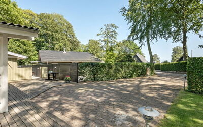 Eriksine - 150M from the Sea