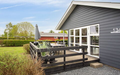 Elvina - 200M from the Sea: Blau, Strauch, Hütte, Ground, Garten, Estate, Schatten, Landscaping, Bauernhaus, Eco Hotel