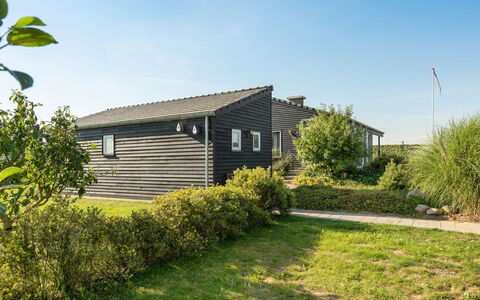 Myrte - 500M from the Sea: Haus, Dach, Zuhause, Hütte, Estate, Bauernhaus, Villa, Veranda, Abstellgleis
