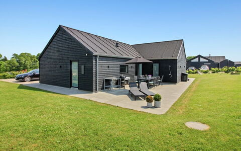 Thorfin - 200M from the Sea: Pflanzengemeinschaft, Sonnenlicht, Krautige Pflanze, Garten, Plantage, Landwirtschaft, Bauernhof