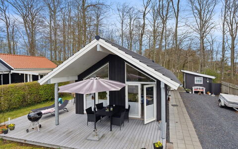 Gunholm - 150M from the Sea: Haus, Dach, Zuhause, Hütte, Estate, Bauernhaus, Villa, Veranda, Abstellgleis