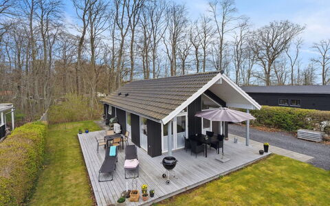 Gunholm - 150M from the Sea: Haus, Dach, Zuhause, Hütte, Estate, Bauernhaus, Villa, Veranda, Abstellgleis