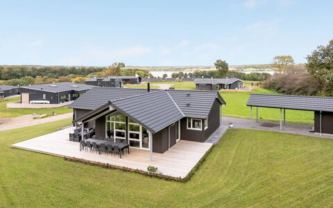Rathulf - 500M from the Sea