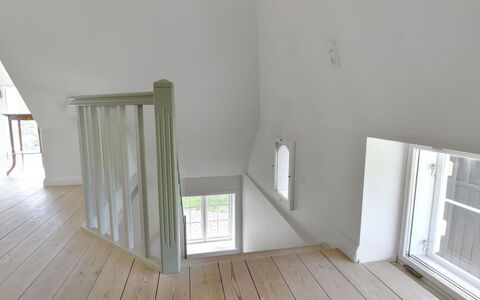 Ingulf - 18Km from the Sea: Blau, Strauch, Hütte, Ground, Garten, Estate, Schatten, Landscaping, Bauernhaus, Eco Hotel