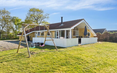 Dolores - 100M from the Sea: Dach, Haus, Zuhause, Hütte, Tür, Abstellgleis, Deck, Veranda, Planke, Hartholz