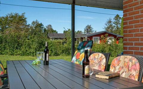 Farnke - 600M from the Sea: Pflanzengemeinschaft, Sonnenlicht, Krautige Pflanze, Garten, Plantage, Landwirtschaft, Bauernhof