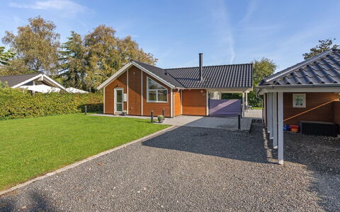 Hellena - 90M from the Sea: Die Architektur, Dach, Zuhause, Verbundwerkstoff, Daylighting, Abstellgleis, Auffahrt