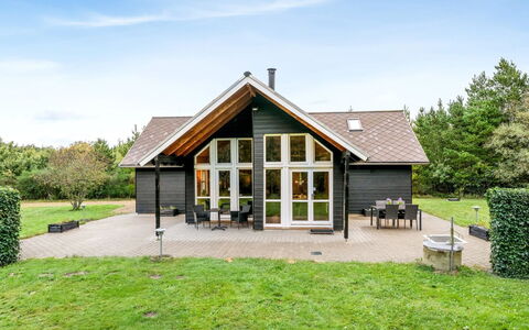 Yvonna - 350M to the Fjord: Haus, Zuhause, Hütte, Abstellgleis, Estate, Rasen, Bauernhaus, Gartenbauten