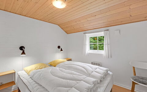 Herminia - 350M to the Fjord: 