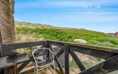 Analia - from the Sea: Grundstueck, Geländer, Zaun, Hartholz, Veranda, Planke, Balkon, Treppe, Eco Hotel