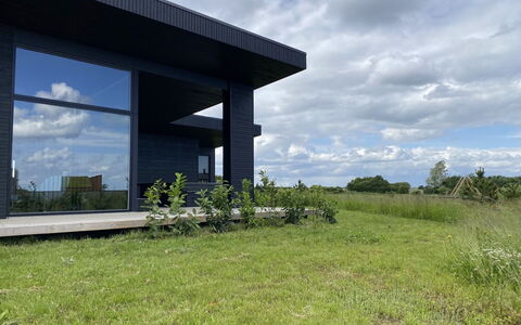 Anelle - 500M from the Sea: Hütte, Zuhause, Haus, Dach, Veranda, Estate, Abstellgleis, Gartenbauten, Bauernhaus, Garten