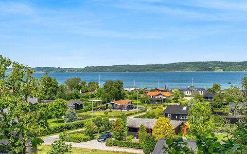 Stjerne - 300M from the Sea: Wohngebiet, Landschaft, Küsten Und Ozeanische Forms, Haus, Küste, Dach, Grundstueck, Meer, Vorort, Estate