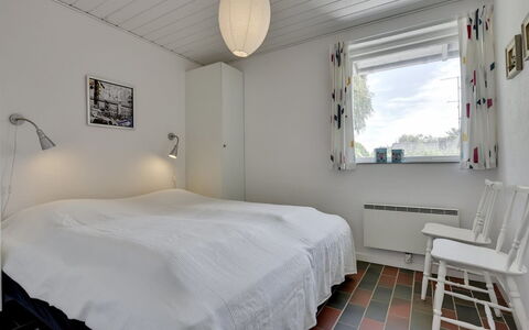 Hilmer - from the Sea: Wand, Interior Design, Decke, Schlafzimmer, Flooring, Fussboden, Bett, Möbel, Light Fixture, Zimmer