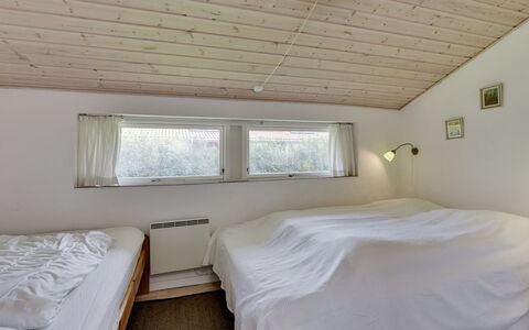 Hilmer - from the Sea: Holz, Decke, Interior Design, Flooring, Schlafzimmer, Fussboden, Bett, Zimmer, Bettdecke, Beleuchtung