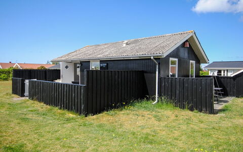 Engelbertine - 900M from the Sea: Hütte, Schuppen, Hütte, Bauernhaus, Prärie, Hütte, Scheune, Blockhaus, Gartenbauten