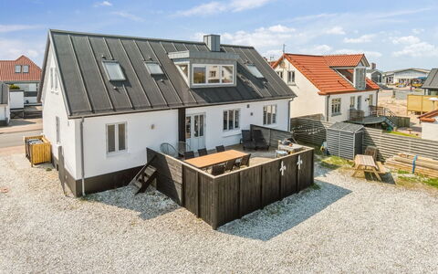 Thilla - 100M from the Sea: Haus, Zuhause, Dach, Hütte, Grundstueck, Estate, Bauernhaus, Dorf, Bauernhof
