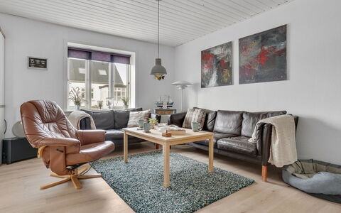 Thilla - 100M from the Sea: Möbel, Flooring, Interior Design, Couch, Fussboden, Wohnzimmer, Holz, Holzboden, Zuhause, Zimmer