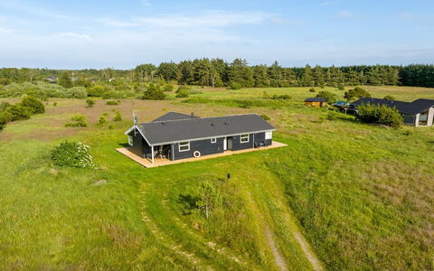 Sulki - 3.5Km from the Sea: Hütte, Zuhause, Haus, Dach, Veranda, Estate, Abstellgleis, Gartenbauten, Bauernhaus, Garten