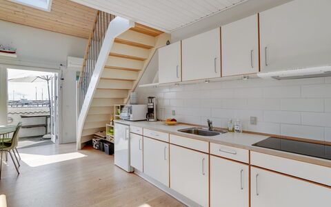 Siunde - 100M to the Fjord: Holz, Flooring, Fussboden, Interior Design, Holzboden, Wohnung, Küche, Decke, Hartholz, Holzbeize