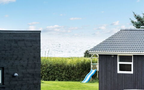 Alboldus - 250M to the Fjord: Wohngebiet, Dach, Vorort, Auffahrt, Estate, Kamin