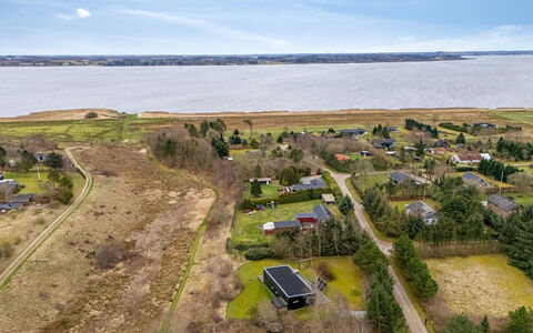 Tenna - 250M to the Fjord: Blau, Strauch, Hütte, Ground, Garten, Estate, Schatten, Landscaping, Bauernhaus, Eco Hotel