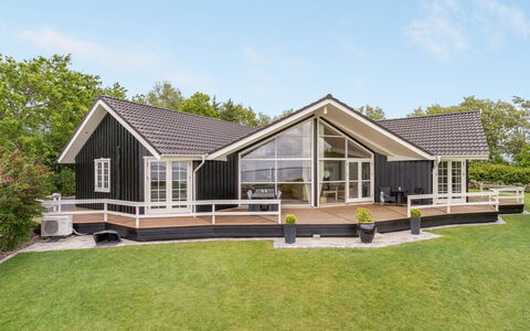 Regnwald - 400M to the Fjord: Zuhause, Dach, Veranda, Haus, Estate, Hütte, Abstellgleis, Bauernhaus, Design, Garten