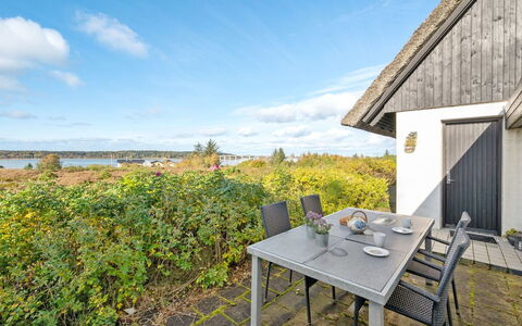 Tordis - 250M to the Fjord: Die Architektur, Dach, Zuhause, Verbundwerkstoff, Daylighting, Abstellgleis, Auffahrt