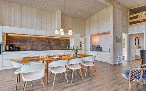 Ylvi - 250M from the Sea: Flooring, Interior Design, Holz, Decke, Holzboden, Fussboden, Küche & Esszimmer Tisch, Möbel, Küche, Zuhause
