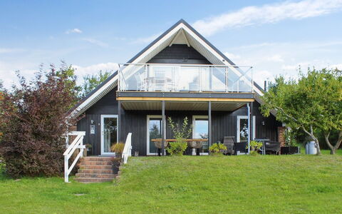 Rawald - 200M from the Sea: Dach, Haus, Zuhause, Hütte, Abstellgleis, Estate, Auffahrt, Gartenbauten, Garten, Schuppen