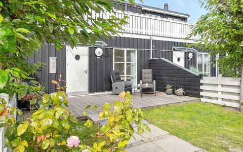 Venild - 5M from the Sea: Dach, Haus, Zuhause, Hütte, Abstellgleis, Estate, Auffahrt, Gartenbauten, Garten, Schuppen