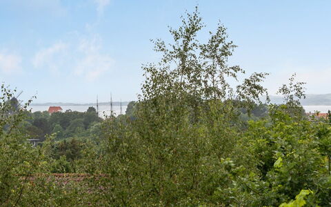 Frauke - 1Km from the Sea: Holz, Zuhause, Veranda, Deck, Hartholz, Dach, Holzbeize, Holzboden, Eco Hotel